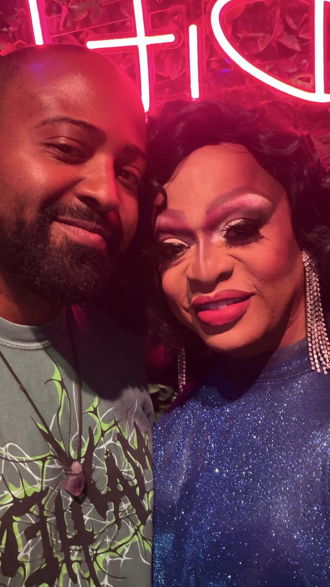 thotidude's tweet photo. @kennedyddoftx A drag queens drag queen! https://t.co/WHlYeNLjk4