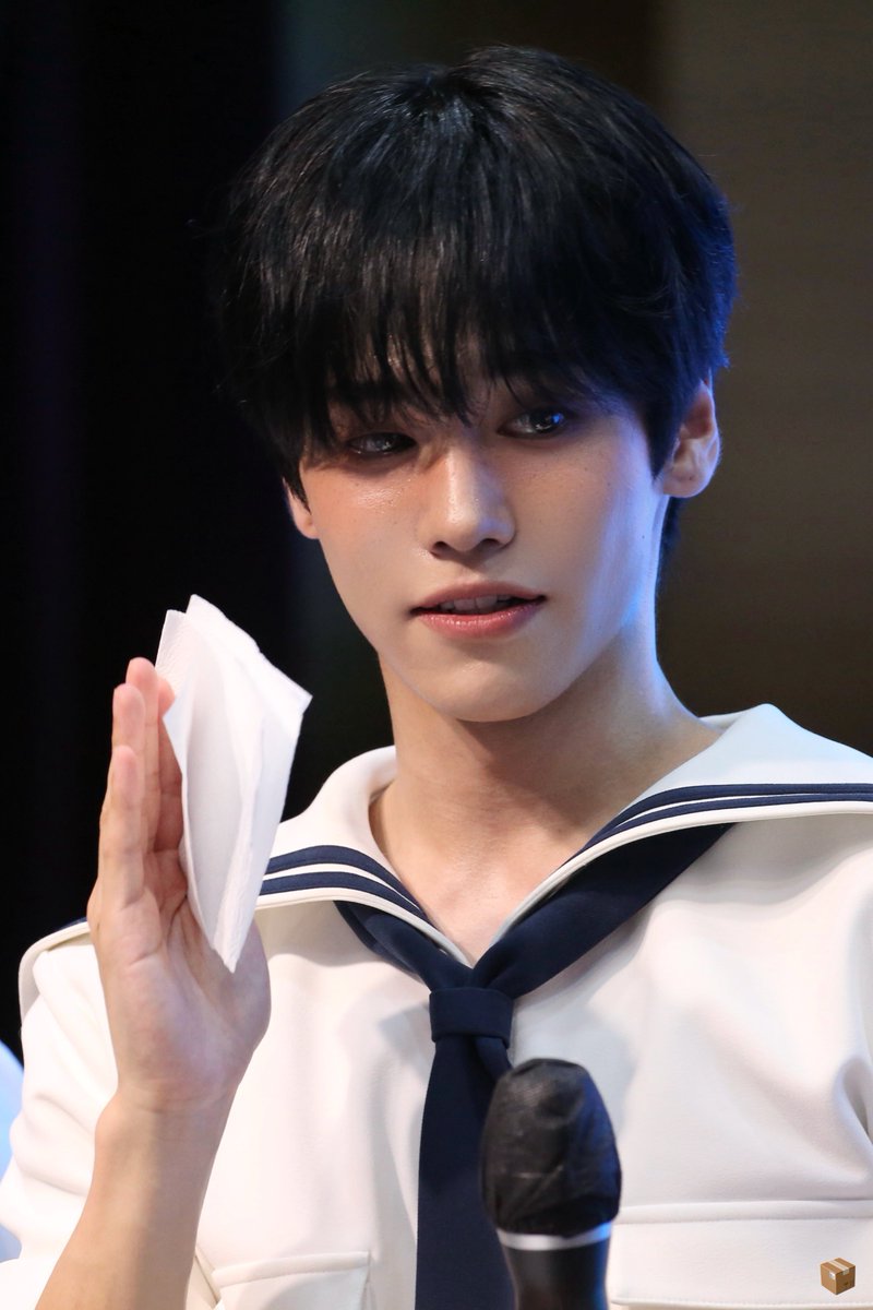 OneBox_1116's tweet photo. 260712 HANGANG VOYAGE

#유토 #YUTO 
#온앤오프 #ONF https://t.co/X26ai3KxEO