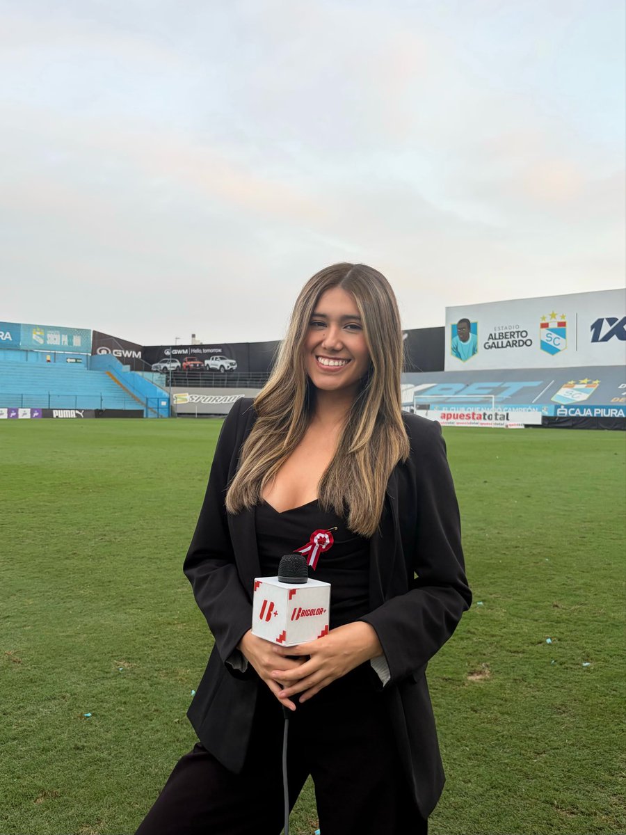 pamfernandezv's tweet photo. Mi primera final de la @ligafemlfpp para las pantallas de Bicolor+ y Juntos TV 🙌 https://t.co/0c0hyAraaU
