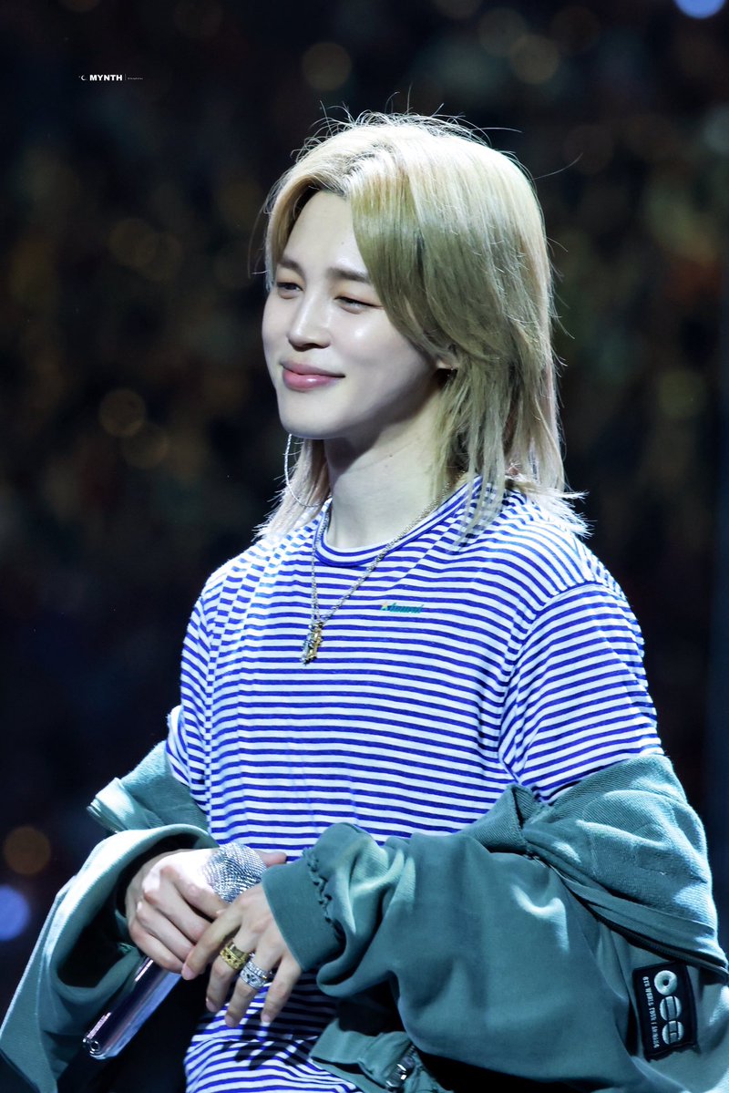 breadbts's tweet photo. he just keeps getting prettier every day https://t.co/0oNGNqZCbf