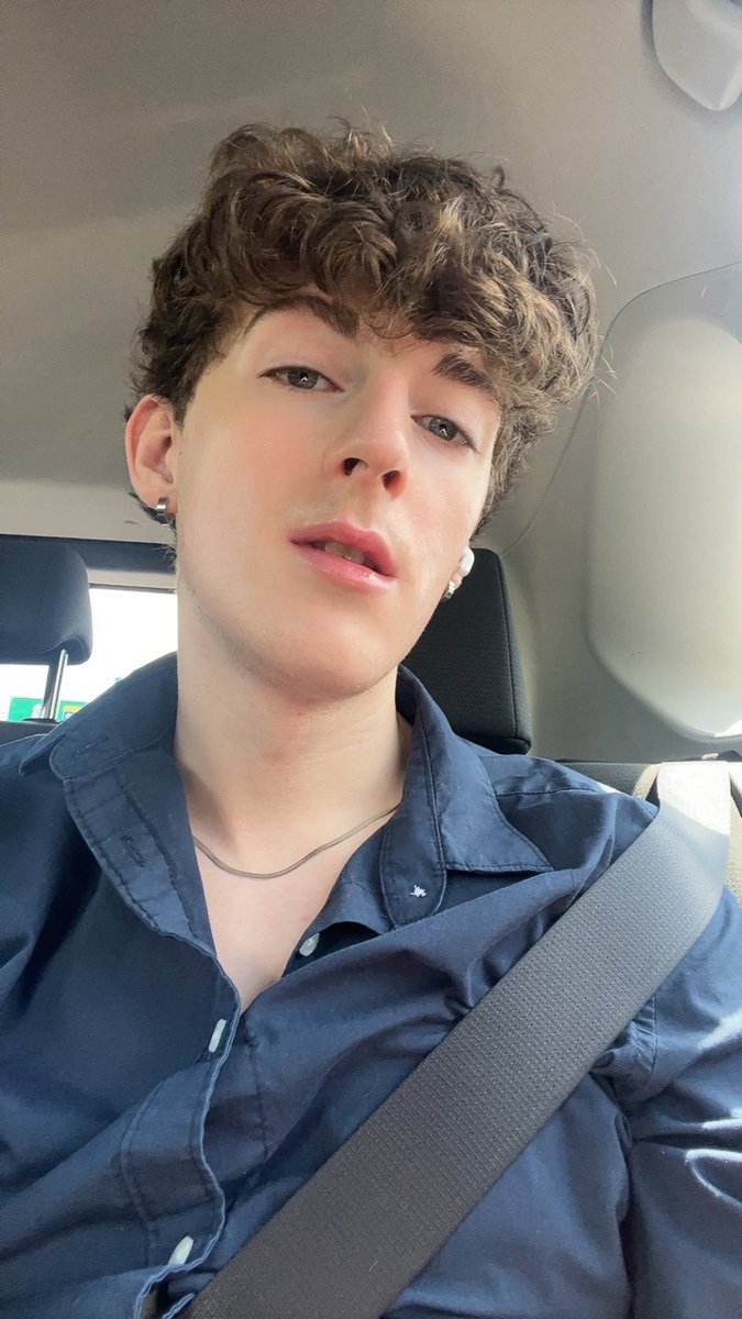 billyglen82's tweet photo. 🏳️‍🌈♥️ https://t.co/Cb57F69Oou