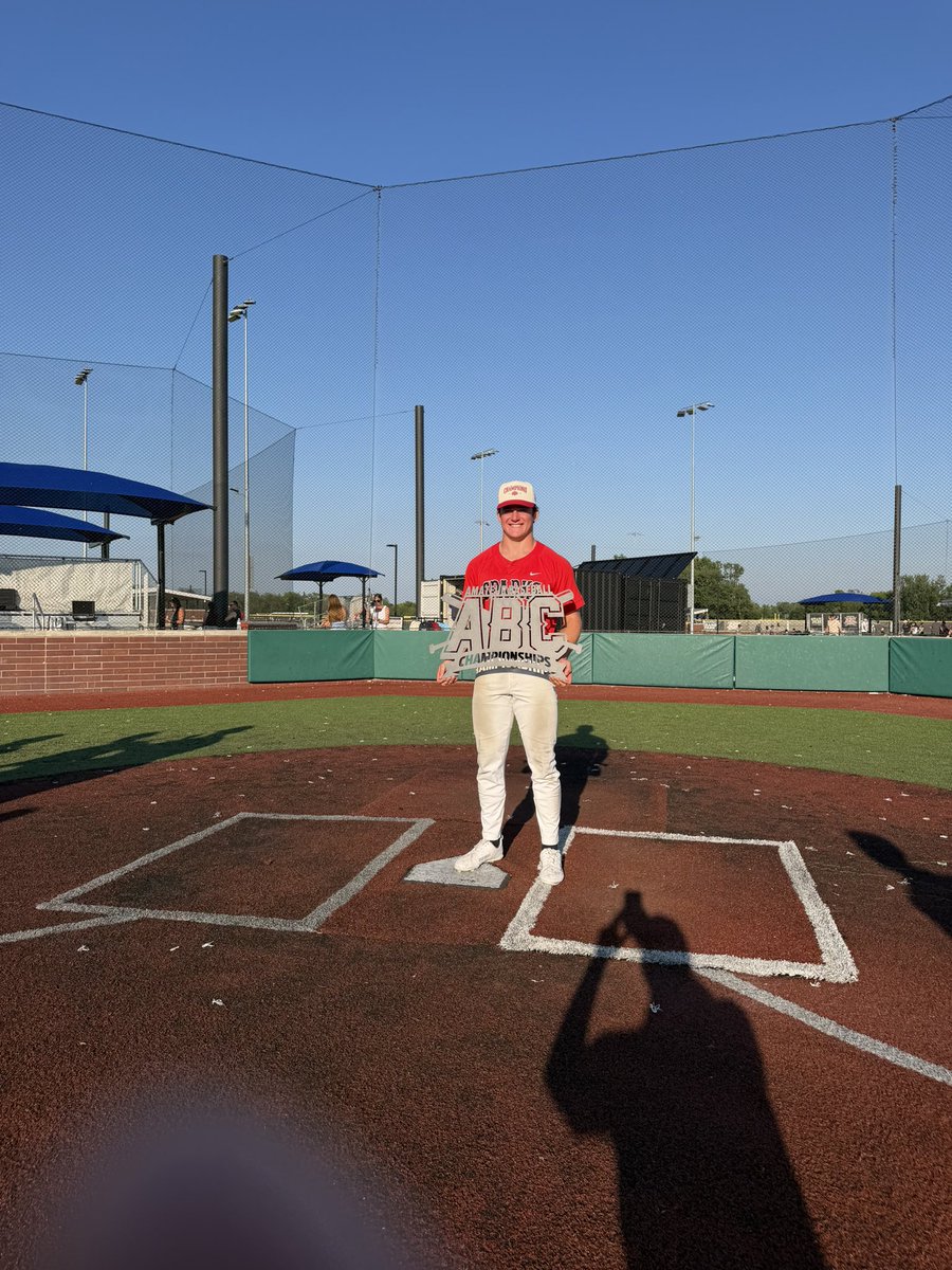 KrumreiCon53238's tweet photo. ABC tournament champions!!!
Great time down in Indianapolis with my team going 9-0. Had  .476 avg with
 7 RBI’s.
@Bullpenevents 
@oprfbaseball 
@Sparks_North 
@PrepBaseballIL 
@PB_Uncommitted https://t.co/vWDPLH8rB9