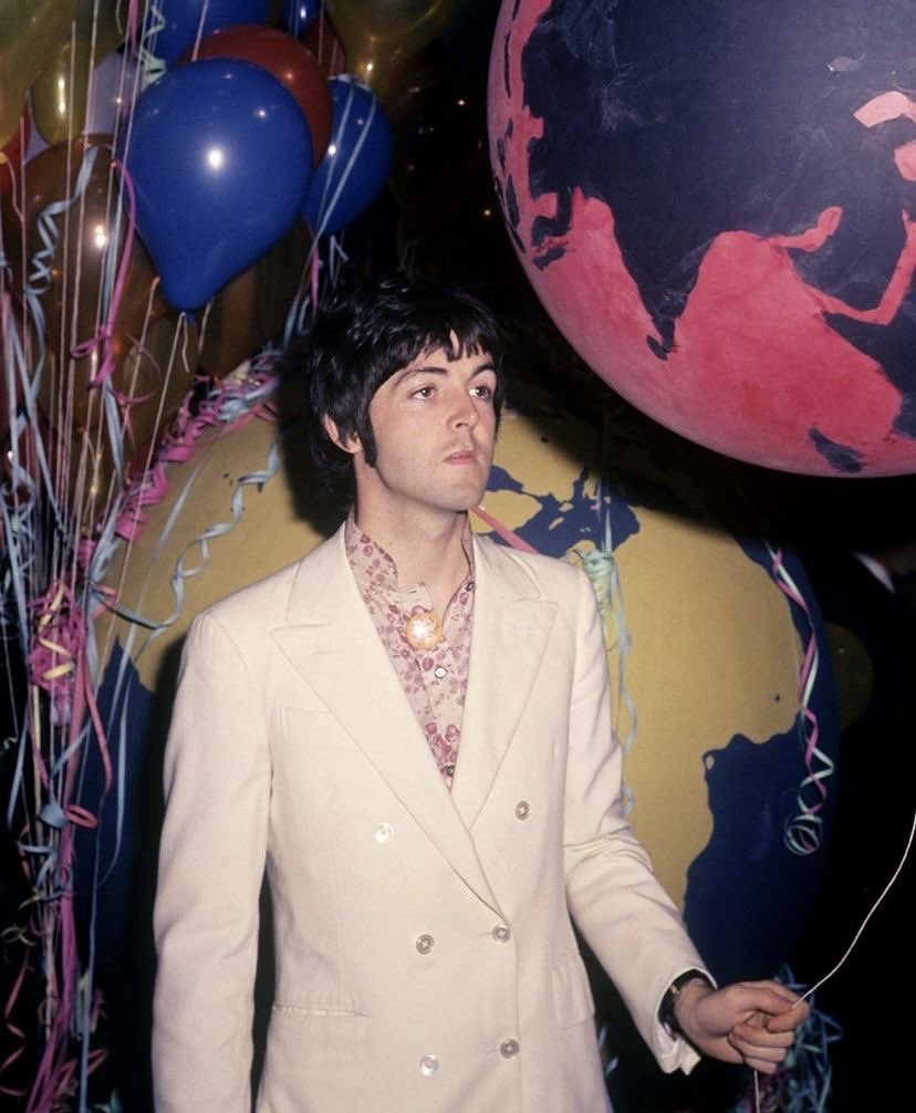 beatlequeef's tweet photo. um hello????????????????????????? attractive hot fit gorgeous stunning heartthrob magnetic handsome dashing hunk sexy fine https://t.co/jZnmyVybEM