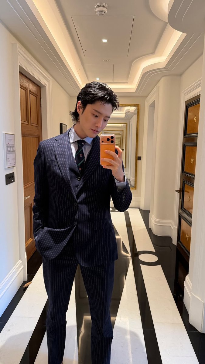 BeaniverseYoun2's tweet photo. 13.07.2026 Seungyoun IG STORIES

“@.poloralphlauren”

#PoloRalphLauren
#RLTennis #Wimbledon  #WOODZ #우즈 #조승연 https://t.co/ip8cImazRe