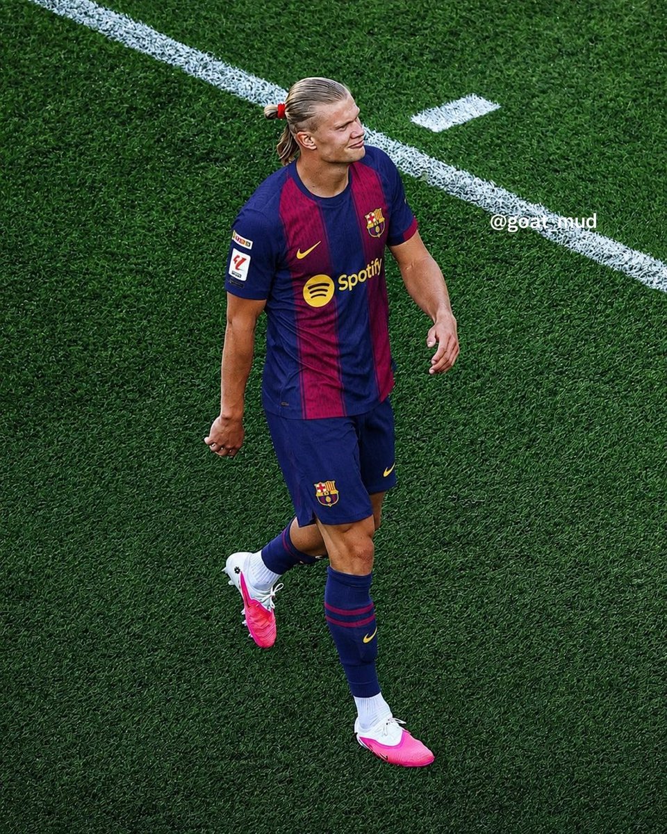 GOAT_mud's tweet photo. ماذا لو حصلت 🔥🔥🔥

انسى الفاريز يا لابورتا واحضر لنا هذا البومبر 

@JoanLaportaFCB 

#برشلونة https://t.co/zpj7KE92kl