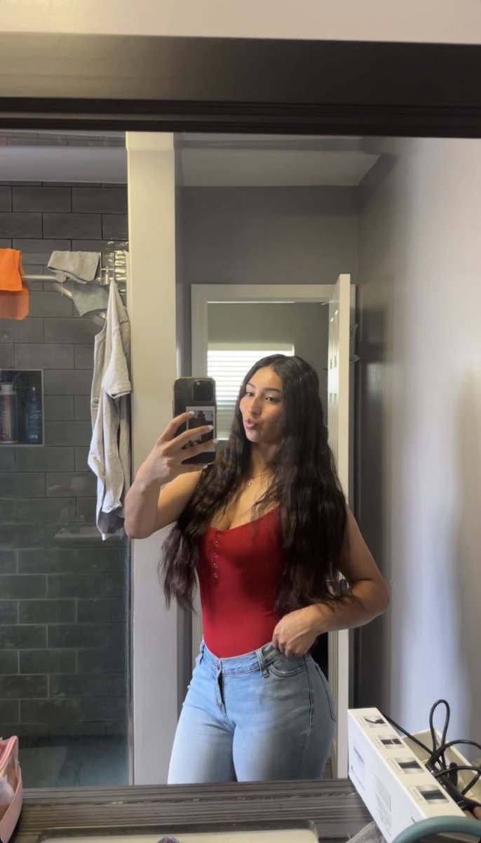 hotirls556's tweet photo. need someone to take my irls from me. i got over 2000 pics and vids. and might be giving away @. dm asapppp https://t.co/LJPbhJcguR
