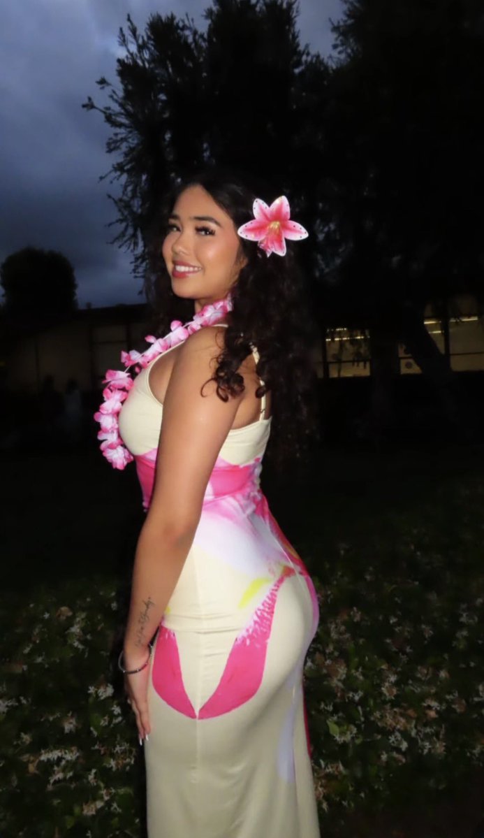 hotirls556's tweet photo. need someone to take my irls from me. i got over 2000 pics and vids. and might be giving away @. dm asapppp https://t.co/LJPbhJcguR