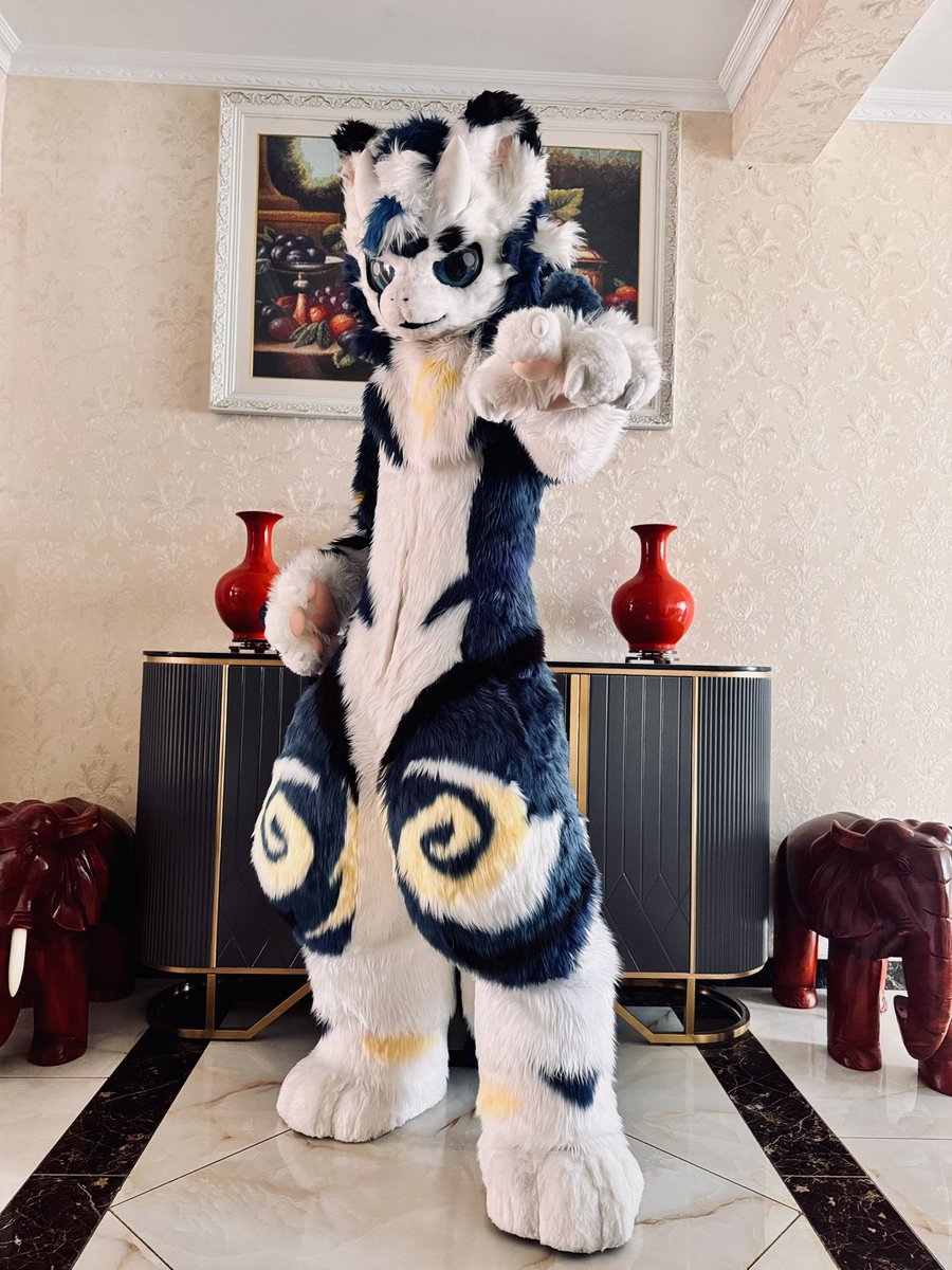 FURRYThyphoon's tweet photo. How to train your dragon https://t.co/M42wBzGslN