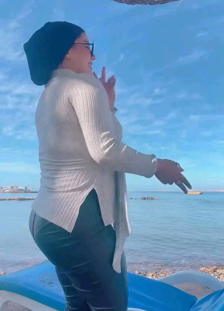 dktor1xxx's tweet photo. بتبقوا عارفين أن حز الكلوت معلم ولا مبتخدوش بالكم 🔞💋🔥🔥
#صارحني_في_سرية_تامة👇♥️
https://t.co/ZaS85kkIA0 https://t.co/uFFl1PWuDC