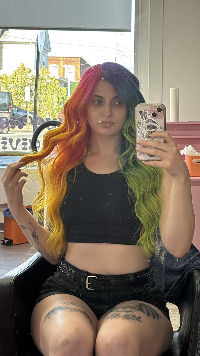 vampiretaryn's tweet photo. blondecai or rainbow dash? https://t.co/va91Tegbm9