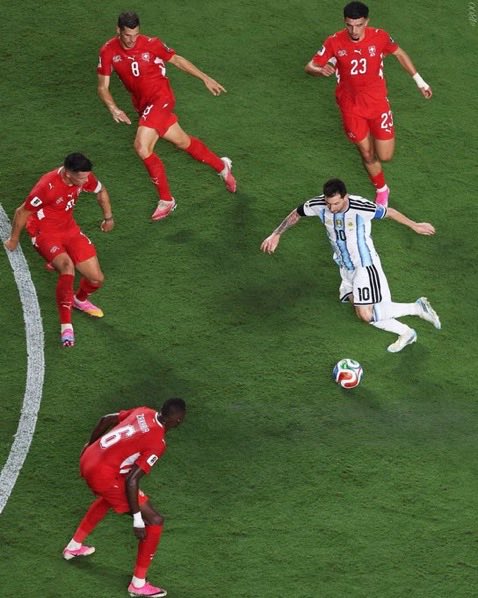 Messi out of Context tweet media