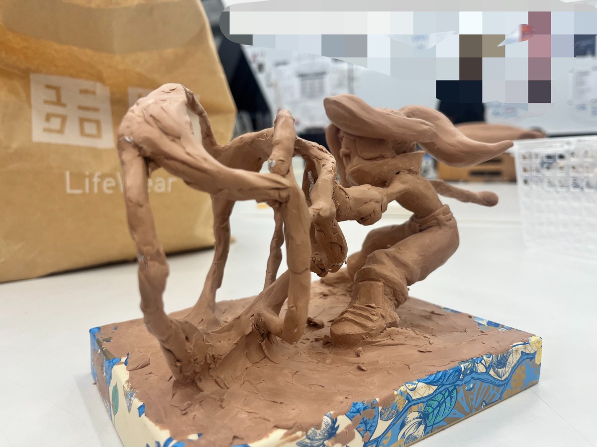 yamanaka_yeah's tweet photo. #フィギュア専科
エフェクトをぶち立てました！！！あとベルトなどの小物系を作ってズボンを履かせて健全にしました 
あとはエフェクトの勢いをもっと付けるのと上着の布だ〜！！！！
お、おわる...はず...！！！！😭 https://t.co/oENXa9RJkj