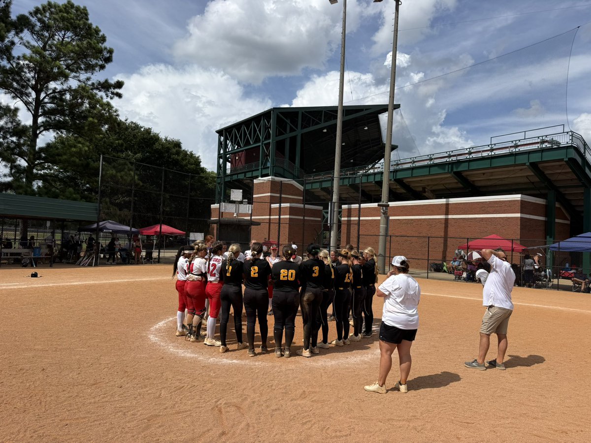 MarucciPatsGC's tweet photo. What a great tournament for our 16u girls in Georgia competing well and ending with a 5-2 record and finishing 3rd! Team batting average continues to excel ending the tment at .386 and pitching ERA of 1.48 and WHIP of 1.00 and BAA of .160! 

⭐️Leaderboard⭐️

Batting Avg. .400 CLUB
1. Valerie Malley .600
2. Kara Roberts .545
3. Brenna Cooke .500
4. Peyton Crouse .471
5. Anna Parker .429

RBIs
1. Valerie Malley 6
2. Kara Roberts 5
3. Faith Gonzales 4

Stolen Bases
1. Jenna Janik 4
2. Peyton Crouse 4

Hits
1. Valerie Malley 9
2. Brenna Cooke 8
3. Peyton Crouse 8

Pitching
🥎 Faith Gonzales- 11IP ERA .636; BAA .205; WHIP 1.00; K’s 9
🥎 Karmyn Sanders 9.2 IP; ERA 1.44; WHIP .621; K’s 9
🥎 Ella Samford 9.2 IP; ERA 2.17; WHIP 1.34; K’s 12

 @DCEliteSoftball @ExtraInningSB @DiamondAddicts @LineDsoftball