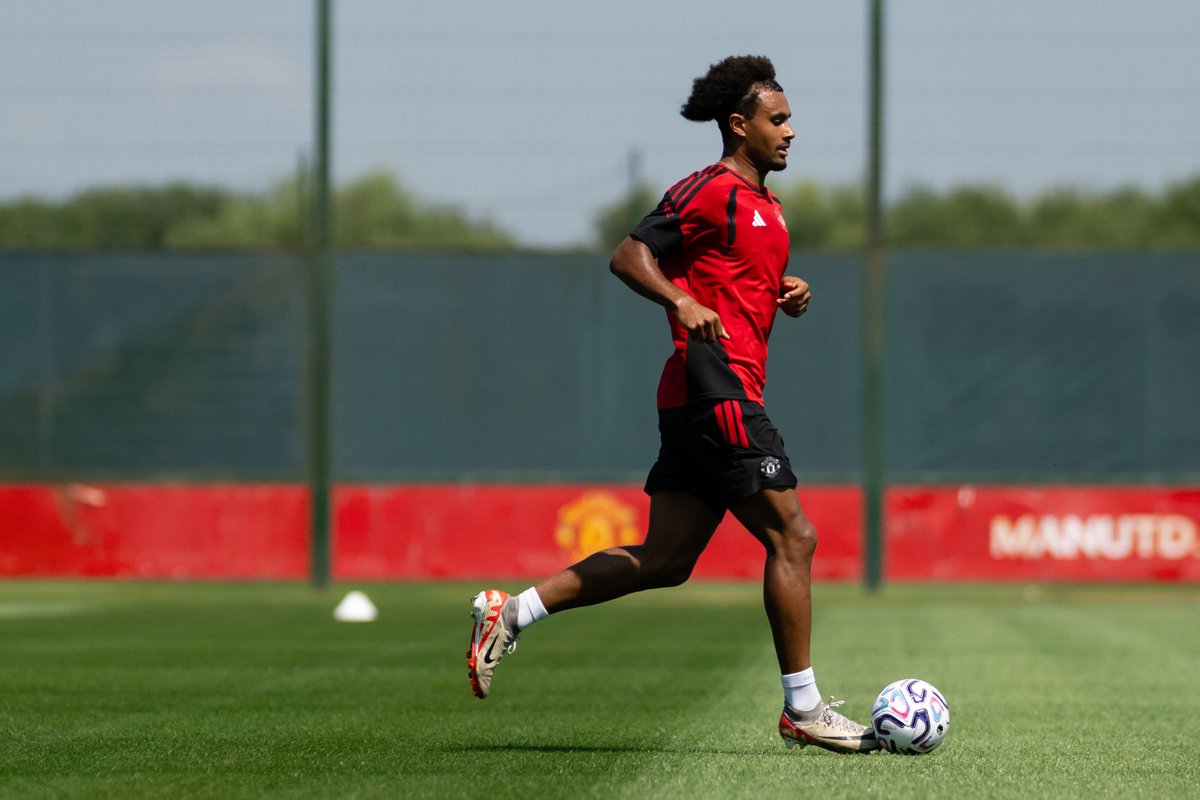 ManUtd_ID's tweet photo. Selamat memulai pekan, Reds! 🔥 https://t.co/YlyXLI9FH7