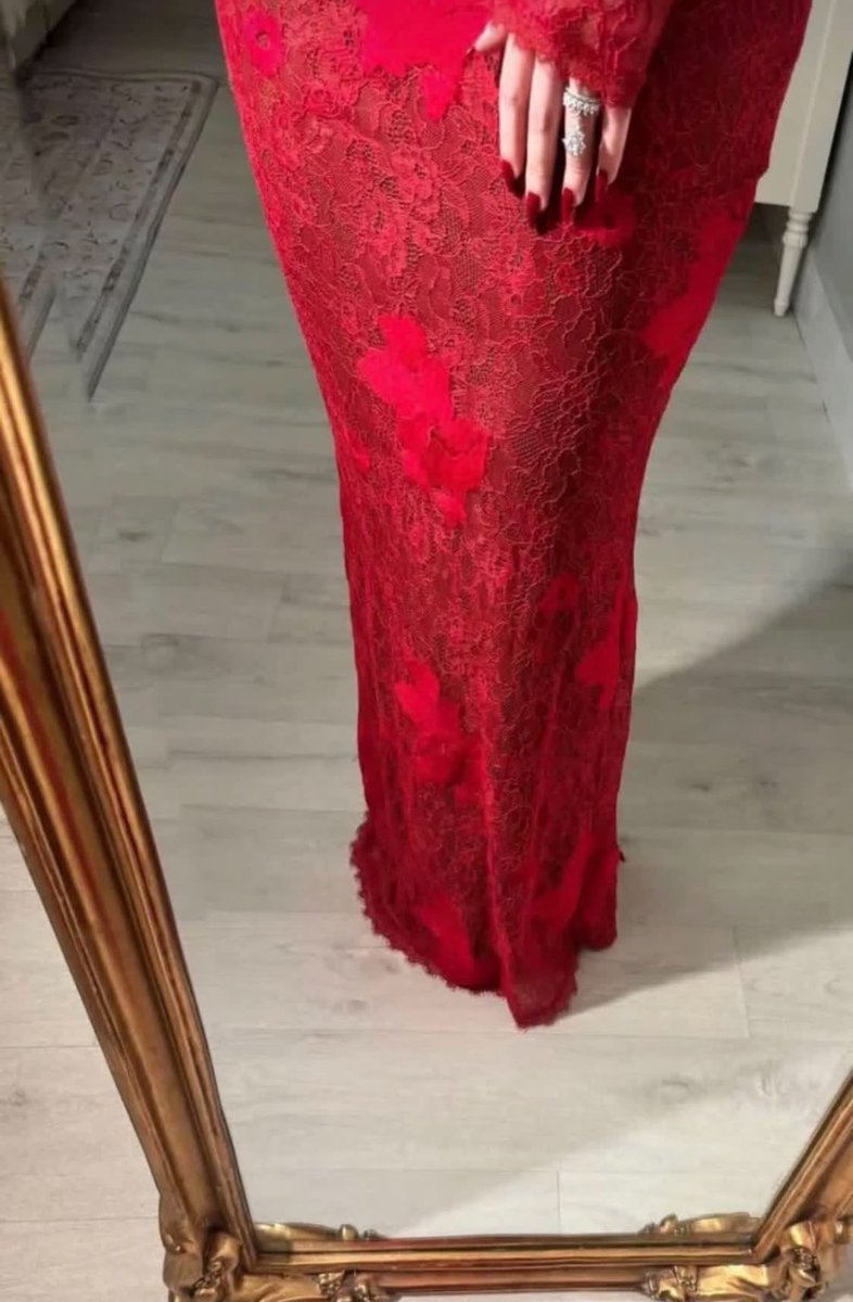 3hr_mx's tweet photo. الأحمر أكثر لون أنثوي بالحياة♥️😍. https://t.co/TrO67Dq0Rg