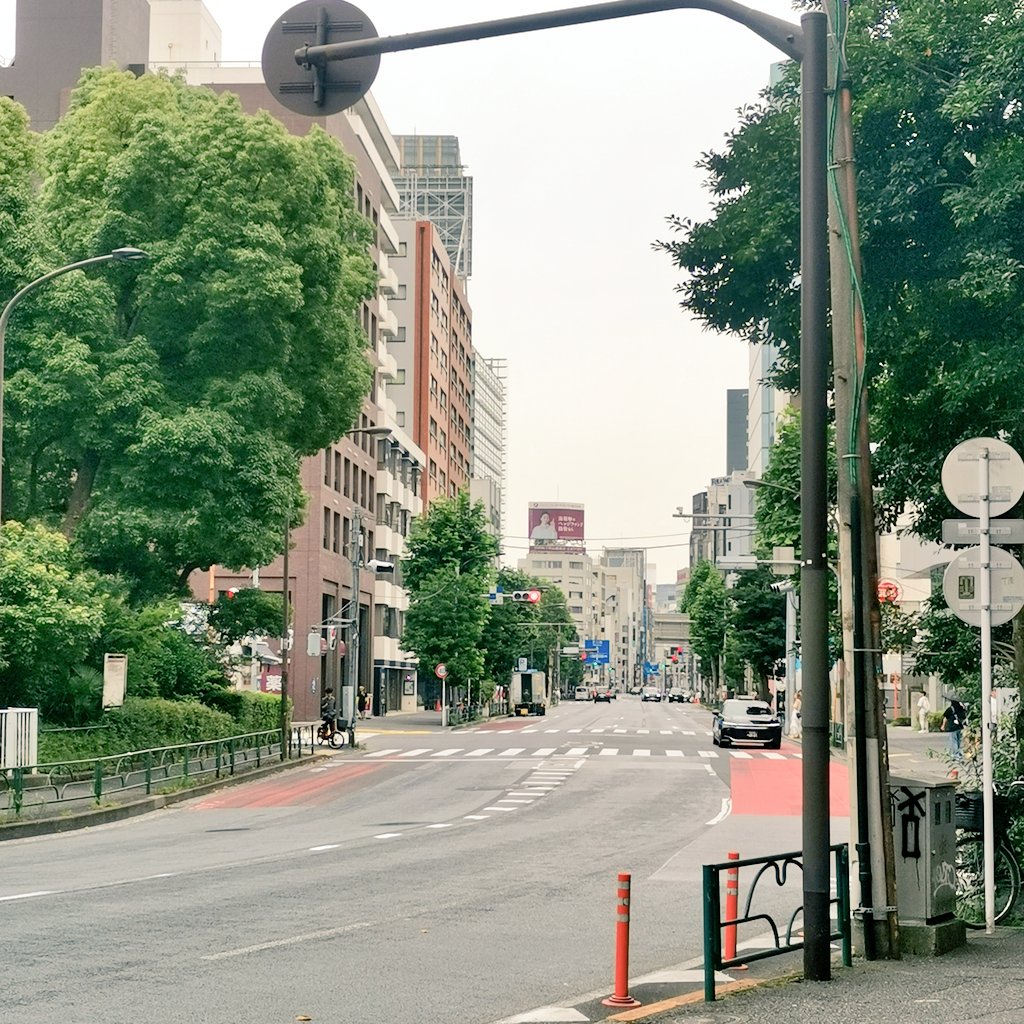 arakawaku's tweet photo. そろそろ梅雨明けするのだろうか?
湿気があり過ぎ

週末はひまわり見たい https://t.co/t0su0Gf3RN
