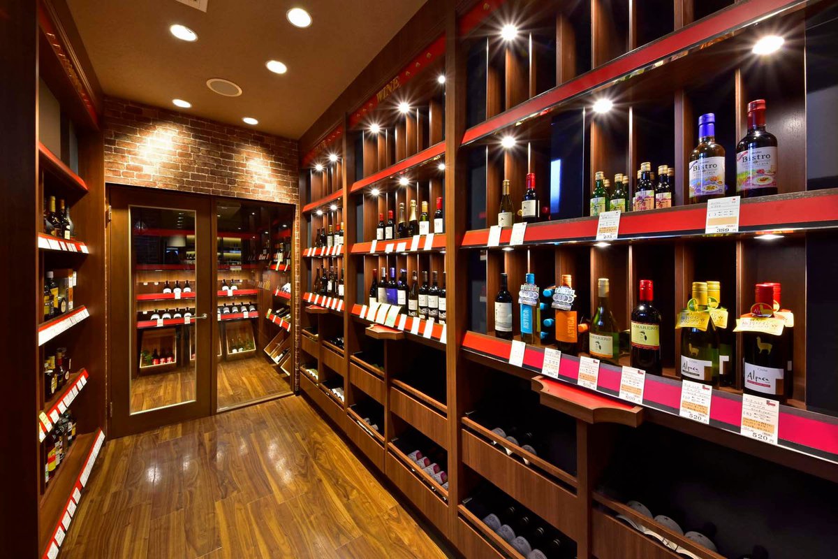 mandachiba's tweet photo. 酒屋ワイン売り場🍷
酒屋ワインセラー
魅惑の狭小ワインセラー
ワインレッドのPOPラインが
インパクト絶大❣️

売れる酒屋は独自性を極める❗️

酒屋ワインセラー
https://t.co/2VQxXRwYk7
#酒屋ワインセラー#酒屋ワイン売り場#酒屋改装相談#酒屋店舗相談#酒屋設計事務所#酒屋デザイン事務所 https://t.co/dzuEUebn8v