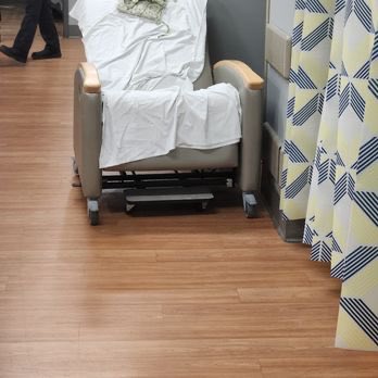 adamscochran's tweet photo. They messed up in their proof of life, and showed McConnell’s condition is more serious:

McConnell claims after 4 weeks in the hospital he is now in a rehab center after a “small fall”

His Capitol Police detail is still at GE Hospital.

The hospital itself has most of its rehab clinics across the street, and only two core ones on site:

-Advanced Heart Failure Therapy

And

-Acute Rehab

The Acute Rehab center is only 19 beds and for the most serious conditions for patients needing around the clock therapy and support.

Their own site lists the types of conditions treated including recovery after brain injuries, strokes, neurological disorders, and major trauma.

Mobility issues would get treated at the Outpatient Rehab (at GW’s Foggy Bottom campus).

Post ventilator rehabilitation happens in the core hospital medical rooms directly.

We know he is in neither of these, as the type of chair he is in doesn’t match recent photos from the main hospital.

So Mitch McConnell is most likely in the “Acute Rehab Center” which specializes primarily in patients with brain injuries and neurological issues.