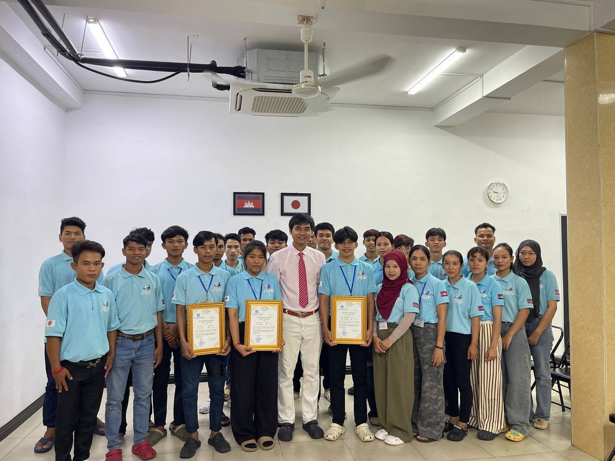 JSIPCambodia's tweet photo. 外国人材が安心して働ける社会を目指して。JSIP送り出し機関では、日本語教育と生活教育を通して、日本企業で活躍できる人材を育てています。 #技能実習生 
#特定技能 
#外国人材 
#JSIP 
#人材支援 https://t.co/wT80siLLPG