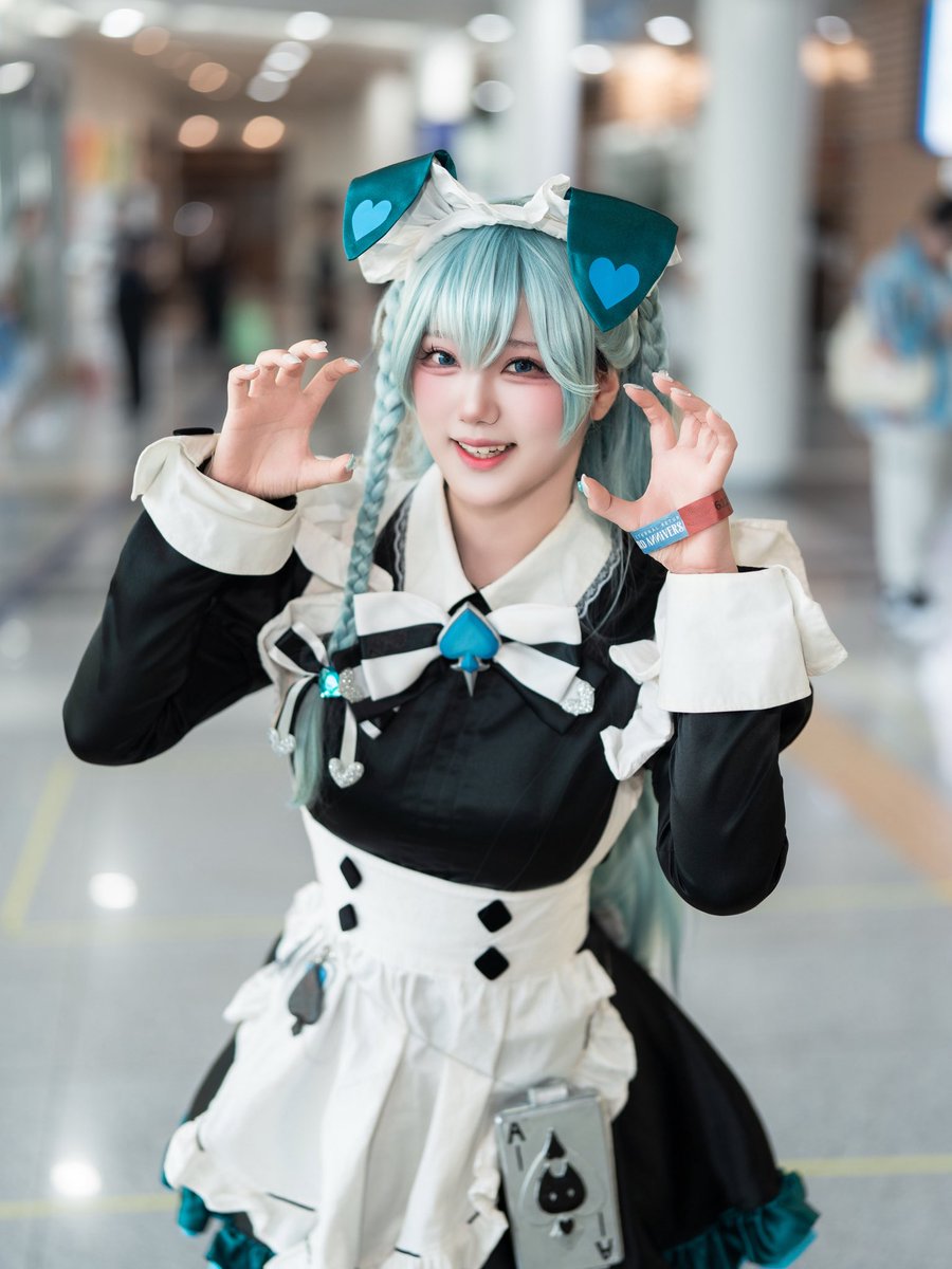 limaring912's tweet photo. 🩵

#eternalreturn #이터널리턴 엠마 #cosplay https://t.co/lBRr9OTClZ