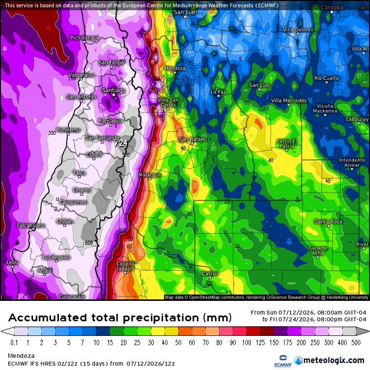 davidurra7's tweet photo. Río atmosférico directo a Chile Central y Norte Chico

Mayor impacto para las provincias de Choapa, Valparaíso, la Región Metropolitana, O'Higgins y Maule.

En la cordillera de la Costa se esperan lluvias torrenciales debido al ascenso mecánico, forzamiento orográfico, lo que favorecerá un mayor desarrollo de la nubosidad y precipitaciones más intensas.

En la escala de ríos atmosféricos, este evento alcanzará  la categoría 5, la más intensa.

Sectores de cerros altos, como Colliguay, Caleu y Altos de Cantillana, entre otros, podrían superar los 400 mm de precipitación acumulada durante varios días de lluvia.

En términos generales, se proyectan acumulados de 150 a 200 mm en una amplia extensión de las regiones mencionadas y zonas urbanas.

Sin dudas será una larga semana