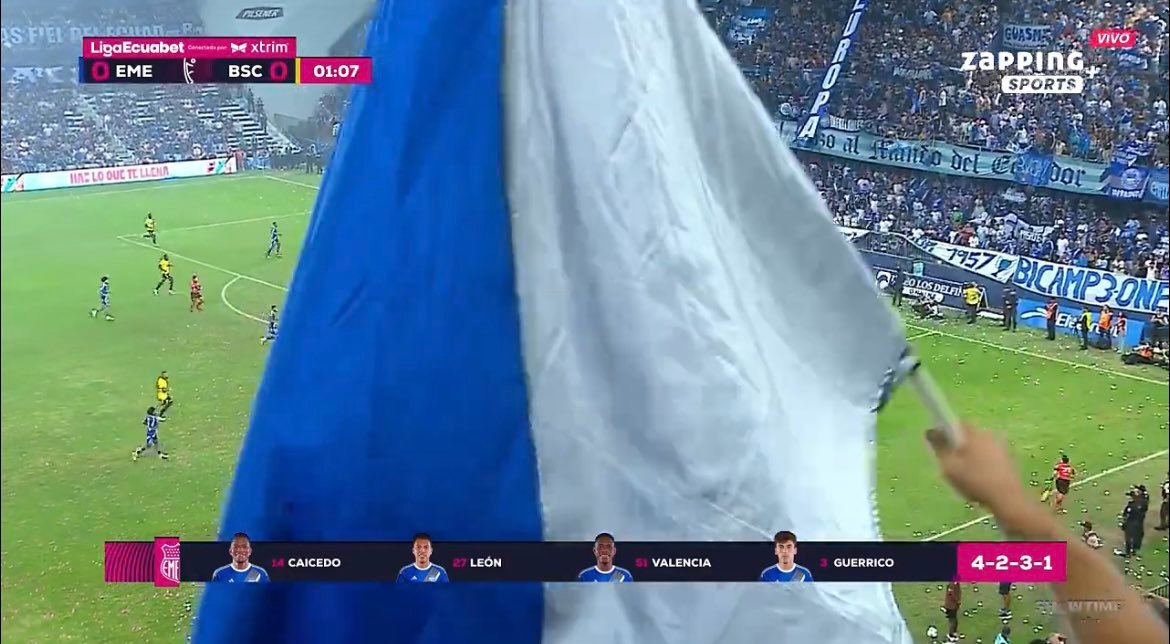 kaitorero's tweet photo. mundial: partidos en 4k spidercam cámara a lado de los ojos del árbitro 

turra pro en zapping: https://t.co/zuBMGcBoLr