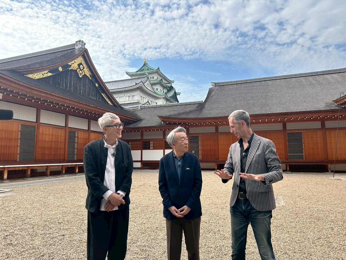 tx_ikegami's tweet photo. 7月14日（火）ＢＳテレ東 よる7時～ 
 池上彰と歩く謎解き日本地図

◆秀吉と家康ゆかりの神社になぜか目隠し塀が…謎の解は古地図に！ 秀吉の妹で家康の正室、朝日姫を祭った朝日神社。本殿の正面になぜか目隠し塀がある。
それはなぜなのか？古地図を見るとわかるという https://t.co/JJJewWeFDO