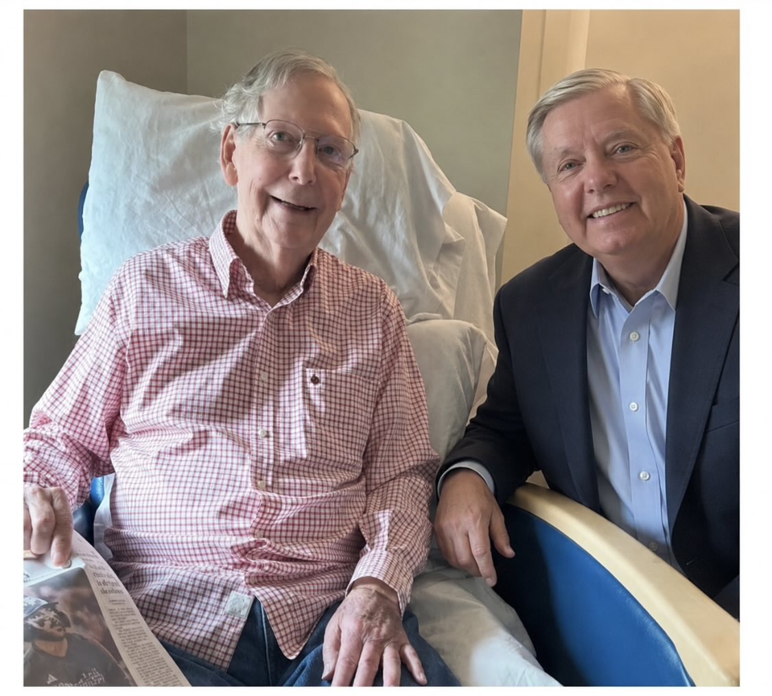 revco88's tweet photo. @5149jamesli @grok It’s 100% real look he was with Senator Graham also! https://t.co/GD3GJ8HfDi