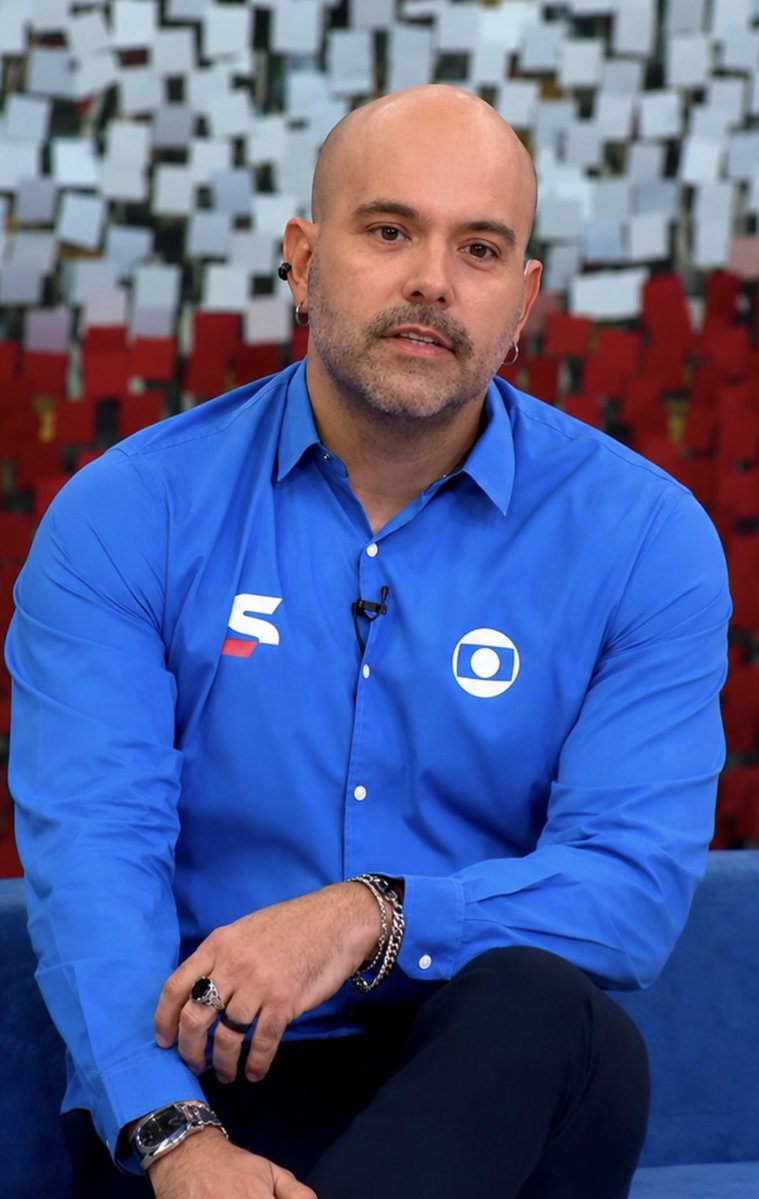 gabrielcards_'s tweet photo. gente, só eu acho o Lucas Gutierrez do #Fantástico super charmoso??? https://t.co/Od6dA3nNeb