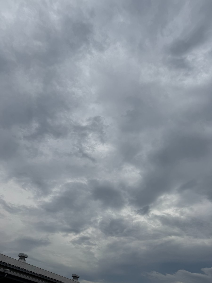 one_pixel's tweet photo. おはソウコ〜📦深谷は8時で26℃、曇り空の #イマソラ ☁️ 週末の七夕祭り、子ども達は大満喫したようです。規模は変われど地元のお祭りが続くのは嬉しいですね！月曜スタート、今日も安全作業で良い一日にしましょう🚚 #企業公式相互フォロー #企業公式が毎朝地元の天気を言い合う https://t.co/Sw1afXvdAb