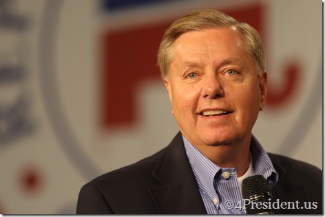 mikedec's tweet photo. Photos of Lindsey Graham during his 2016 Presidential Campaign. https://t.co/JeCK1oMGtO