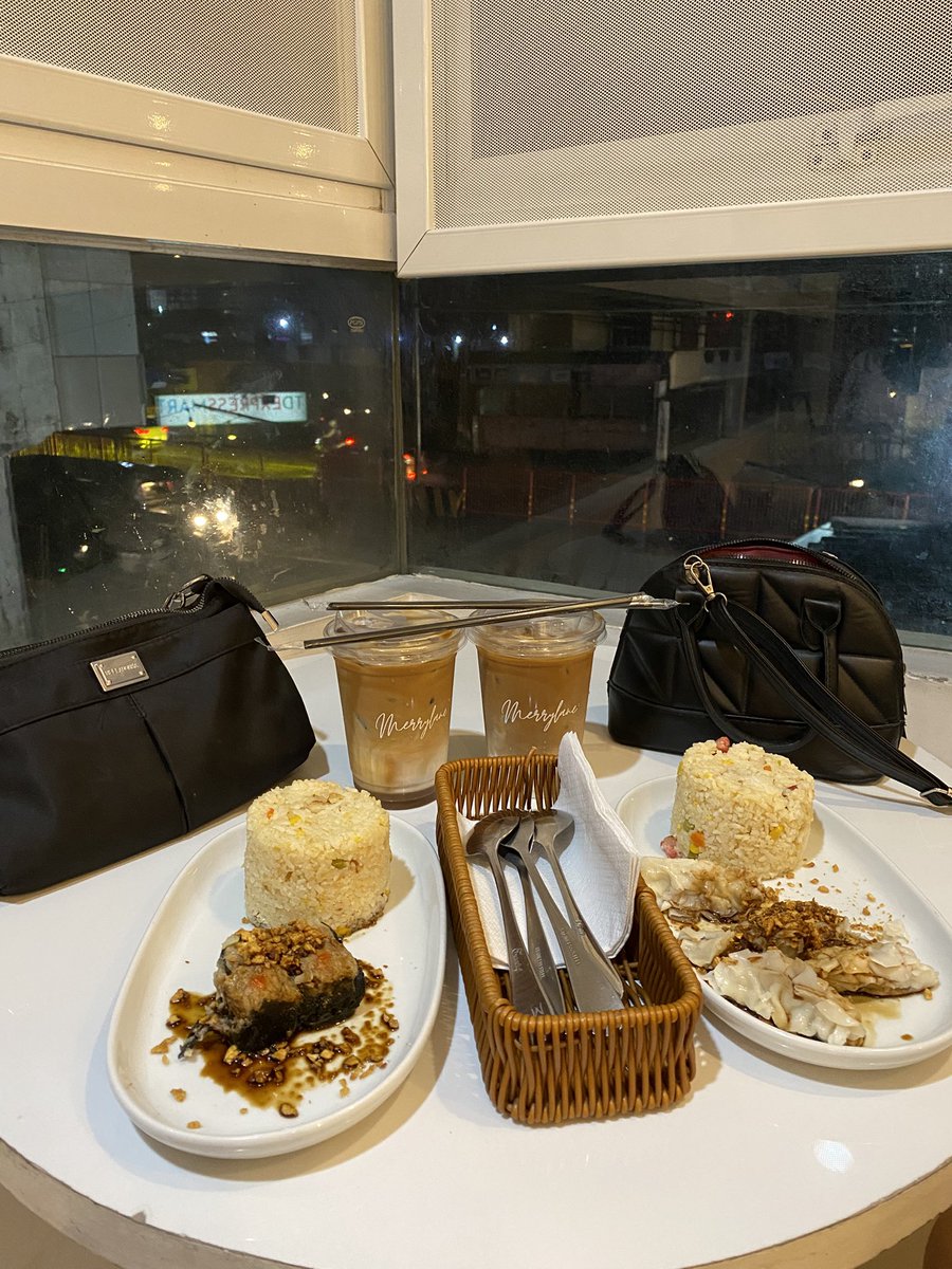 itsmeali96's tweet photo. Calm cozy life eraaaaaa 🫶✨ https://t.co/7aMLECCK6A