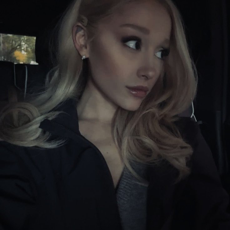 rsmryms's tweet photo. una rubia mui bella :3 https://t.co/XT5czudB27