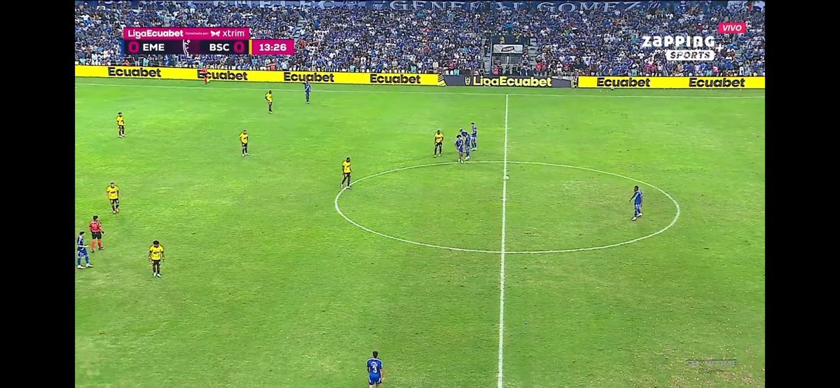 Soldadodelidolo's tweet photo. Es el partido mas importante del futbol ecuatoriano y mira la calidad horrible de la transmisión de Zapping.

Son una verdadera porqueria @zapping_ecu https://t.co/cFAB0HsAGA