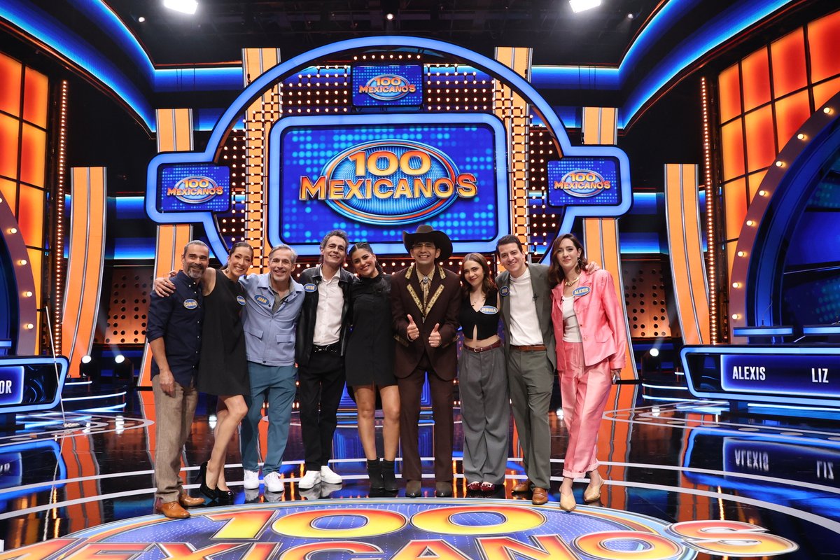 AztecaUNO's tweet photo. ¡Así se vivió otro domingo lleno de risas junto al Capi, Guille e Itzia! 😂📸 Entre ocurrencias, encuestas y momentos inolvidables, la diversión nunca faltó. 💙✨ ¿Cuál fue tu momento favorito? 👀
#100MexicanosVIP capítulo de estreno por #AztecaUNO 📺 https://t.co/oE5drqdZVj