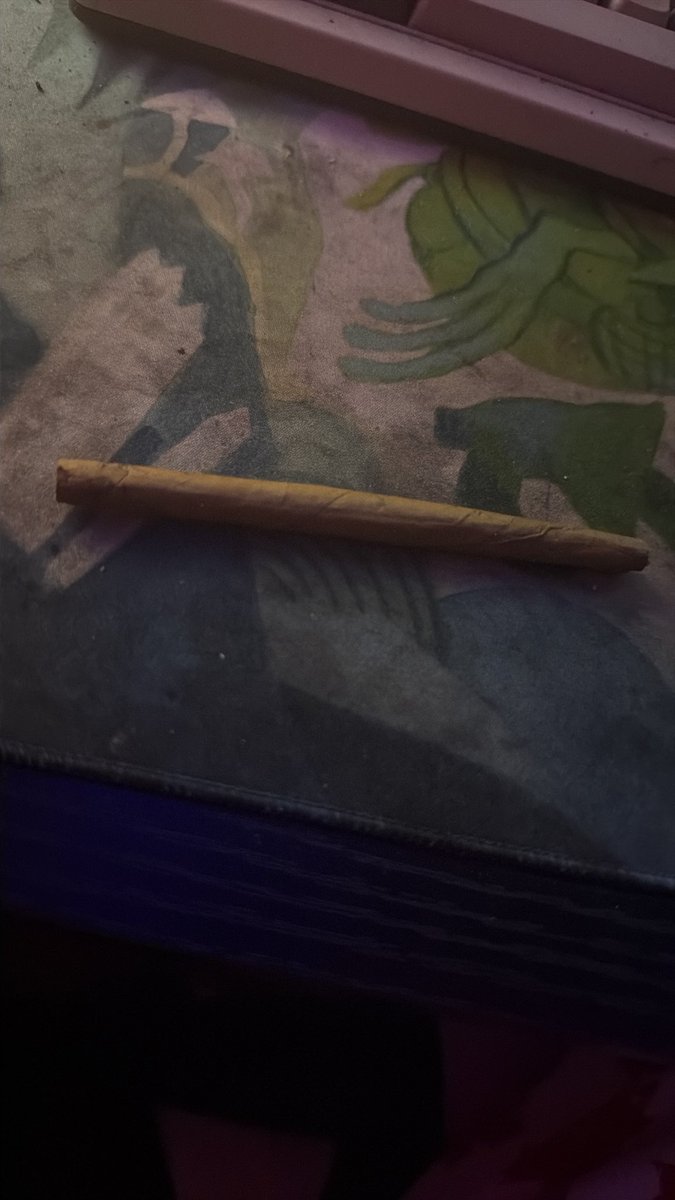 godimophantom's tweet photo. I ain’t rolled in a minute. I still got it!
#blunt #weed #weedporn #high #highholiday #stoner #gaystoner https://t.co/I4EtmPWeBU