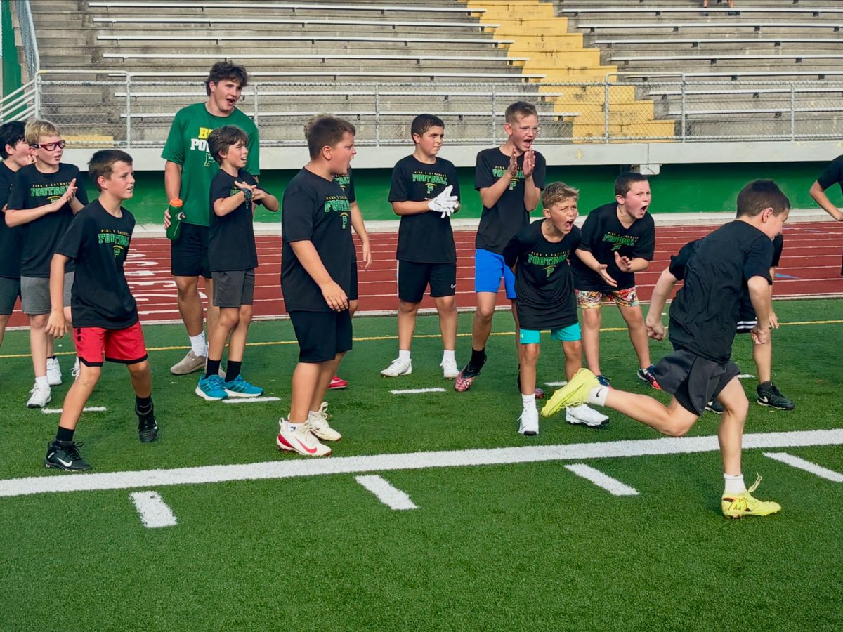 LincolnPiusXFB's tweet photo. Youth Camp was a huge success!! It was a great 3 days for the Pius X Football PROGRAM⚡️🏈 

#CultureOfTransformation https://t.co/STDoOMMk4K