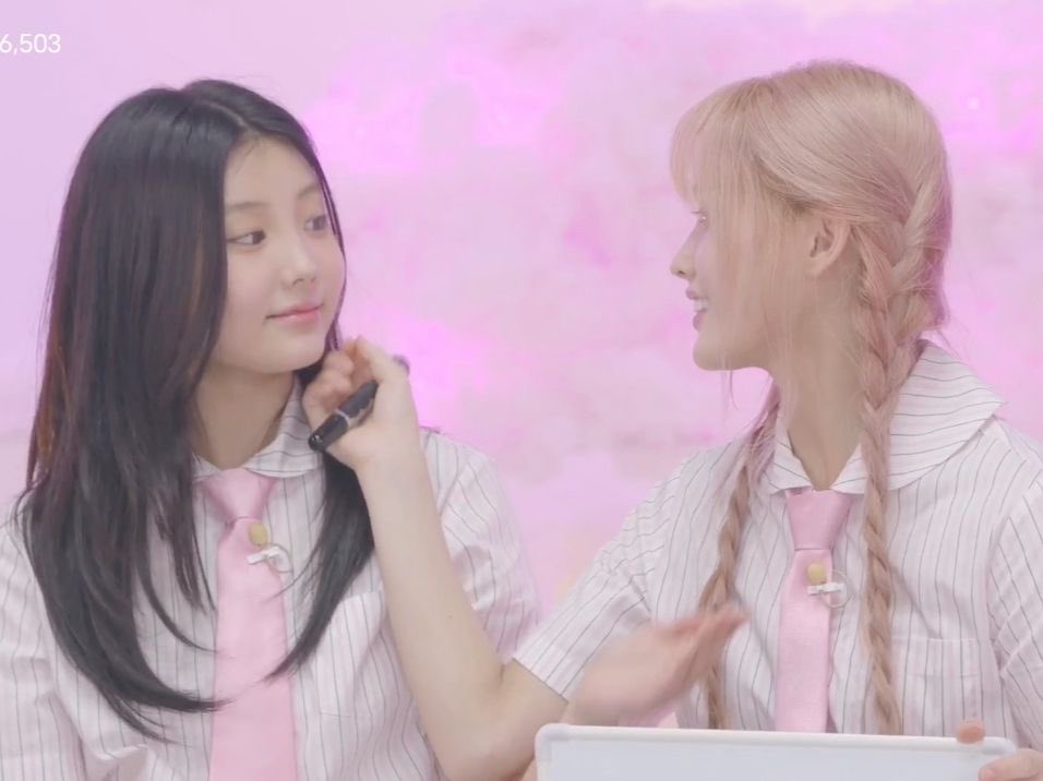 ribbionslit's tweet photo. The most precious duo to ever touch kpop ❤︎₊ ⊹ ♪ https://t.co/F8G6yZ0VVd