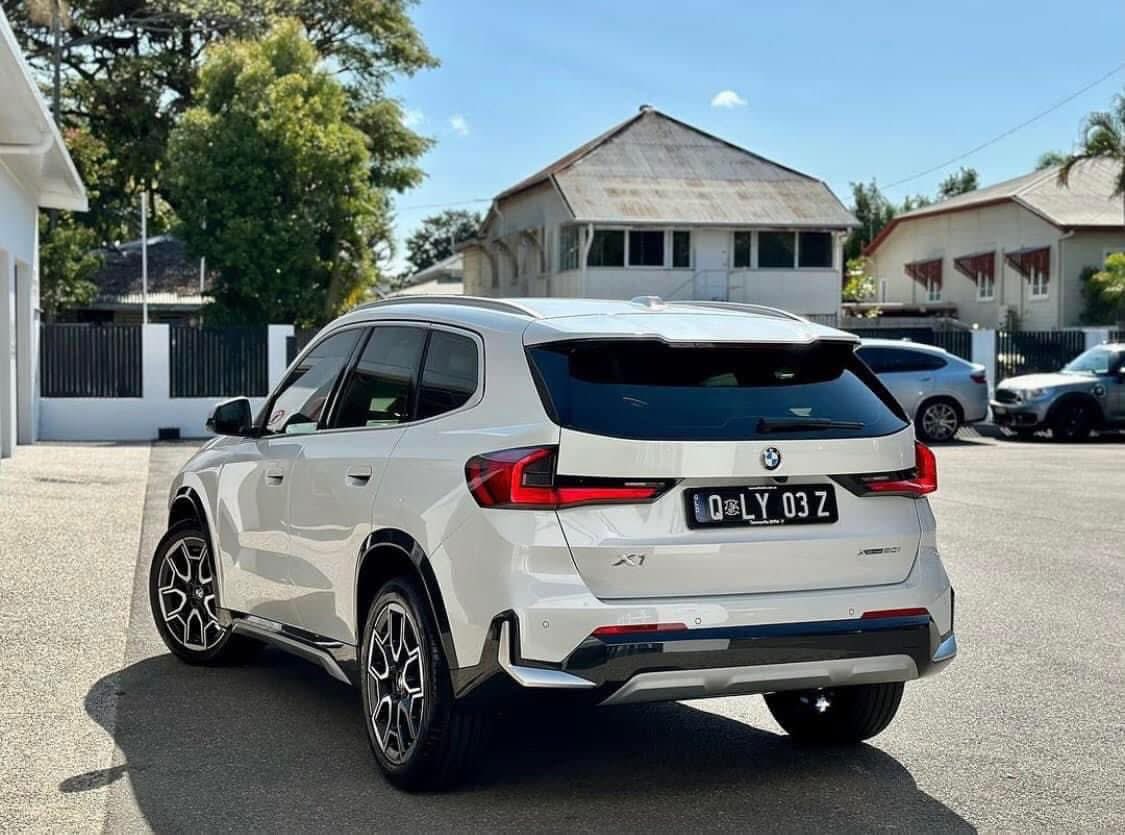 Jennieemilss's tweet photo. I’m proud to see this couple get the rewards they absolutely deserve!  They have been trading consistently for 8 months on our trading platform and now they have a lovely BMW to show for it, retirement live is going quite fantastic for the both of them! 😇😇🥰  Send me a DM https://t.co/wY5wSs0nbh