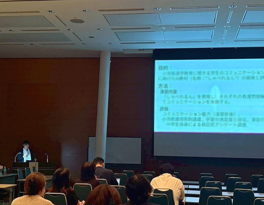 mwu_nursing's tweet photo. 武庫川女子大学大学院看護学研究科博士後期課程の大学院生、吉田さんと山田さんが、静岡市で開催されました日本小児看護学会第36回学術集会で発表しました。
学会発表お疲れ様でした。
#武庫川大学 #日本小児看護学会 #学会発表 #大学院 https://t.co/RE3OMjLa9c