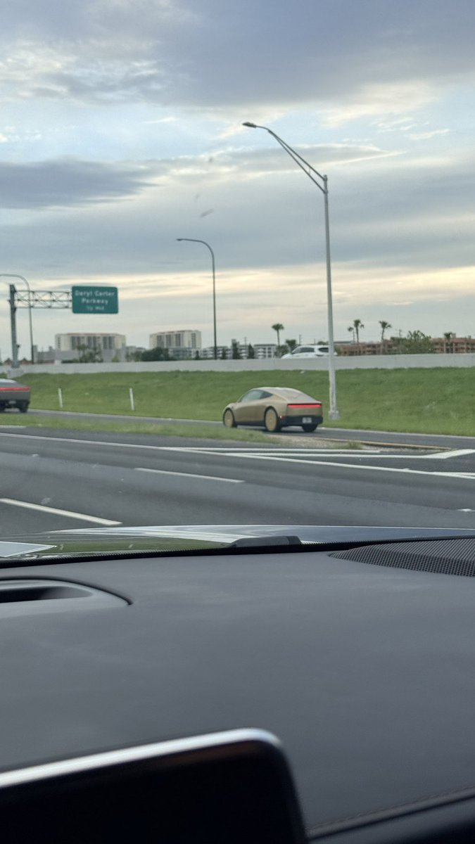 bartellb's tweet photo. Cybercab in Orlando https://t.co/jGHbhw7MaN