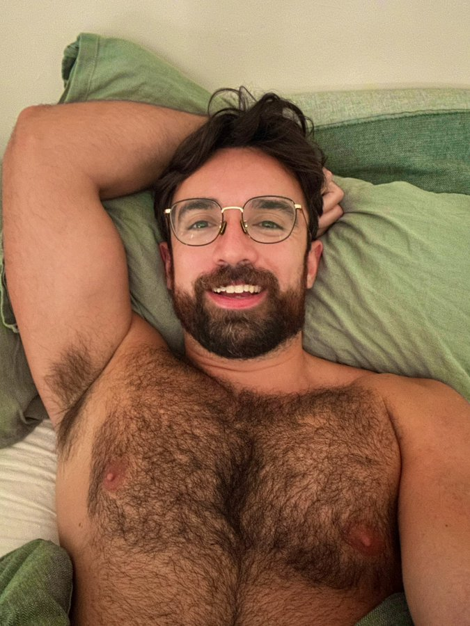 JayB82543732's tweet photo. Bearded men with glasses are the best! https://t.co/3eWBlnGmgx