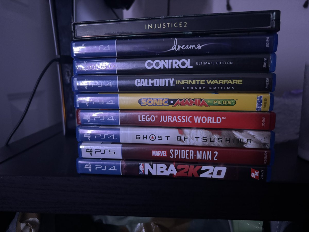 PURPLEGIGH's tweet photo. @WhiteWarrior357 @RealKittyRawr @PlayStation definitely the smallest collection in this thread, but who cares! https://t.co/1cuWSJKBR3