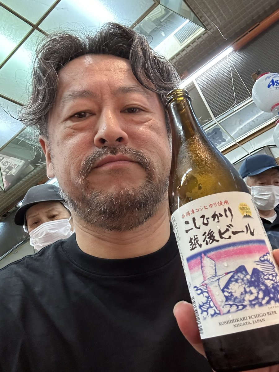 hayashi_ck's tweet photo. 朝から‼️
青海市場でかんぱーい^_^
あきらかに浮腫んでるのは内緒だよ！ https://t.co/4c83ouhxrV