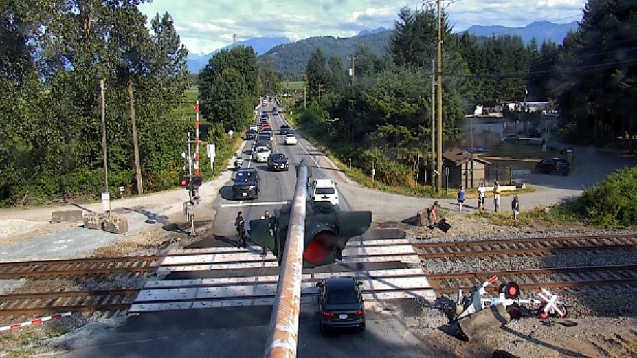 DriveBC's tweet photo. ⚠️ UPDATE - #LougheedHwy is now open in #DerocheBC to single lane alternating traffic. #BCHwy7
ℹ️ More info: https://t.co/Z2bMu6T4qm https://t.co/n6Kh9eXG5o