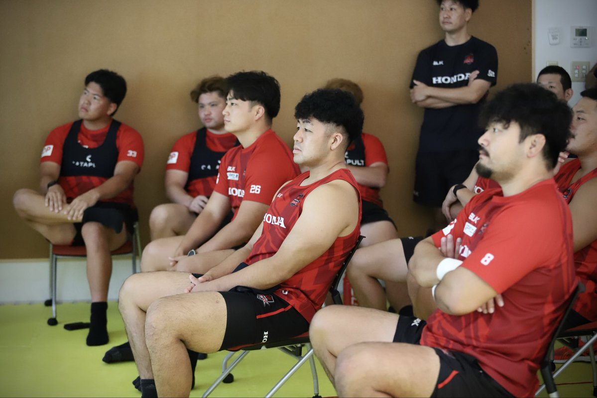 hondaheat's tweet photo. 本日から一部メンバーによるチームトレーニングが始動🔥
マリウス・フーセン新HCも合流し、いよいよ新シーズンへ向けてチームが走り出しました‼️ https://t.co/OAbpdO9UxR