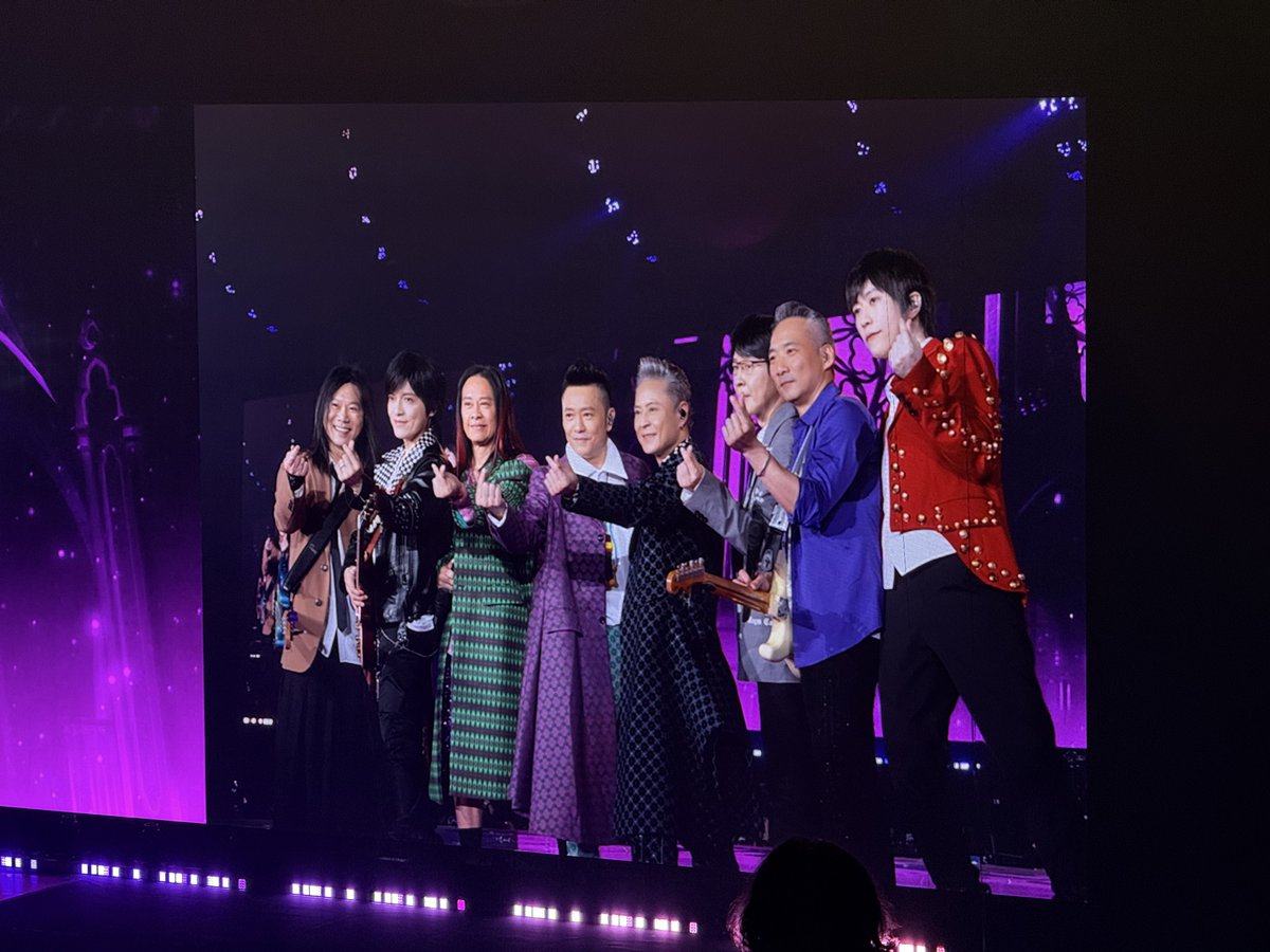 SzeKingChing's tweet photo. 你有沒有在12小時內
聽了8小時18分五月天演唱會 https://t.co/95Qt2h2eDC