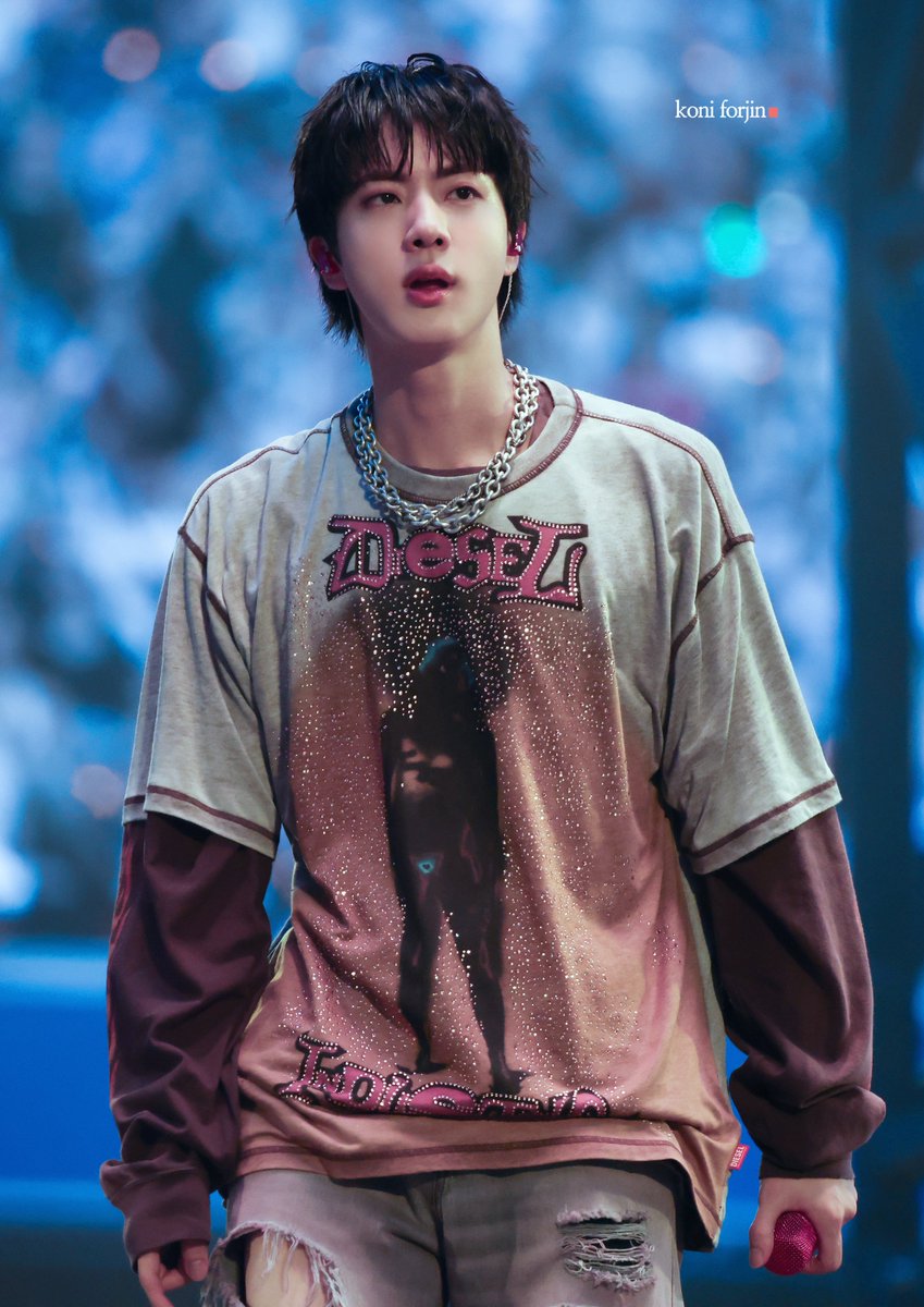 btsforever1207's tweet photo. 260712 BTS ARIRANG München HD 

#BTS_WORLDTOUR_ARIRANG #방탄소년단진 #JIN #진 #BTS_ARİRANG_MUNICH https://t.co/3IT5d51NWw