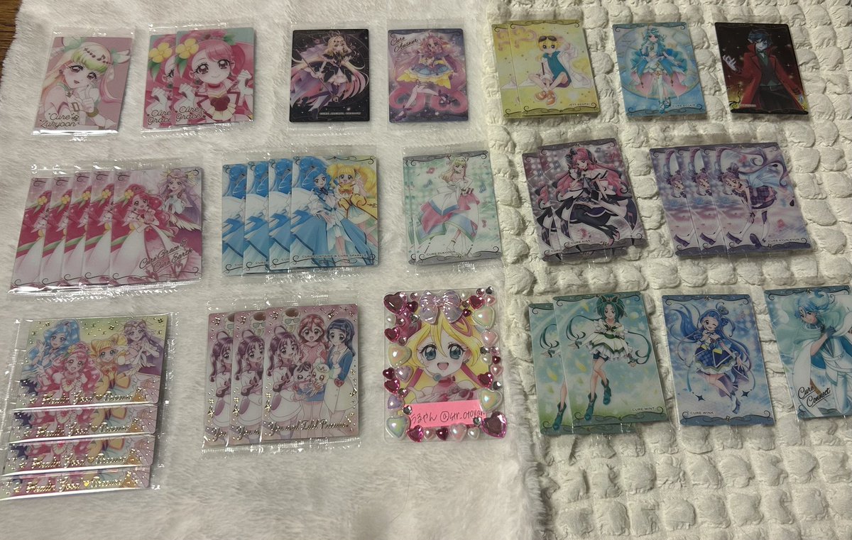 str_otoyan's tweet photo. 【交換】プリキュアウエハース13弾

求　⇨ 画像①

譲　⇨ 画像②③

基本HR⇄HRですが、比率・条件次第でご検討します。郵送希望🏣

プリズム未所持なので優先。

お気軽にお声掛けくださいませ。

投稿中一部お声掛けさせて頂いている可能性がございます。ご了承下さいませ。 https://t.co/e4nlljpdqX