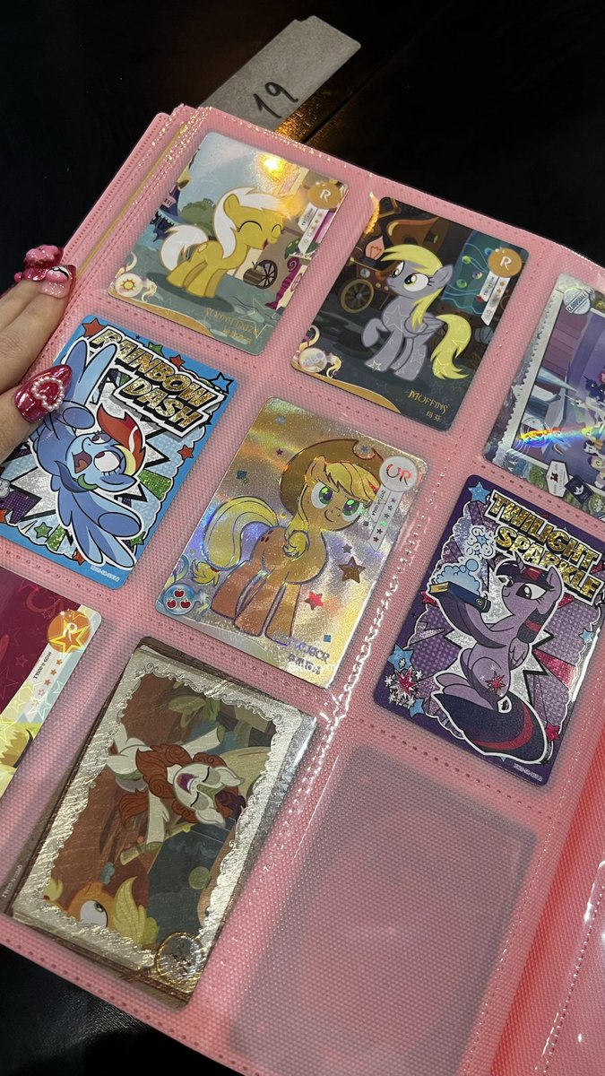 bitfoxyny's tweet photo. Não veio a fluttershy mas td bem pq amo todas 🥰 https://t.co/nw5wSQIZ9k